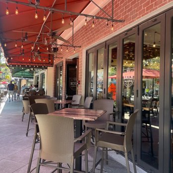Batch Local Kitchen - Cocktail Bars Near Me - West Palm Beach, Florida