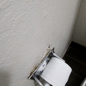 Days Inn by Wyndham Demopolis - Toilet paper dispenser - Hotels Near Me - Demopolis, Alabama Days Inn by Wyndham Demopolis - Toilet paper dispenser - Hotels Near Me - Demopolis, Alabama