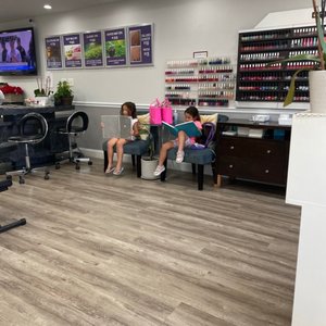 CLASSIC NAILS - 41 Photos & 10 Reviews - 2 S Kinderkamack Rd, Montvale