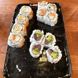 Spicy Salmon Crunch Roll