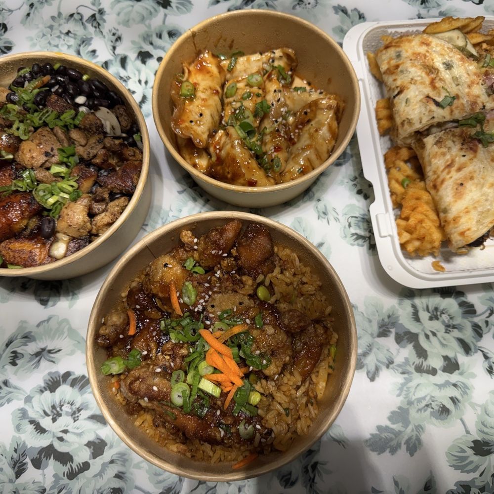 Chef J's Latin Dragon - Perfect for to-go meals and huge portions! - Food Trucks Near Me Chef J's Latin Dragon - Perfect for to-go meals and huge portions! - Food Trucks Near Me