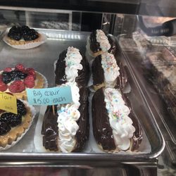 Monreale Bakery - Eclair