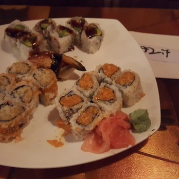Ginza Japanese Restaurant - The dynamyt wasn't goid at all,  eall sushi good size fir the price - Japanese Near Me - Brooklyn, New York
