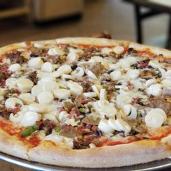 Pizza with hearts of palm