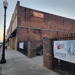Brickhaus A Mississippi Brewtique - Outside