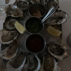 315 Restaurant & Wine Bar - Fresh Oyster on the 1/2 Shell