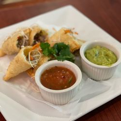 Sin Frontera Restaurant & Tequila House - Empandas