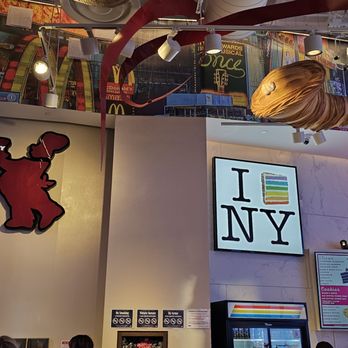 Carlo's Bake Shop - the interior of a restaurant - Patisserie/Cake Shop Near Me - New York, New York