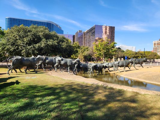 Pioneer Plaza by null