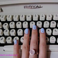 The Nail Library - Shellac manicure with nail art
