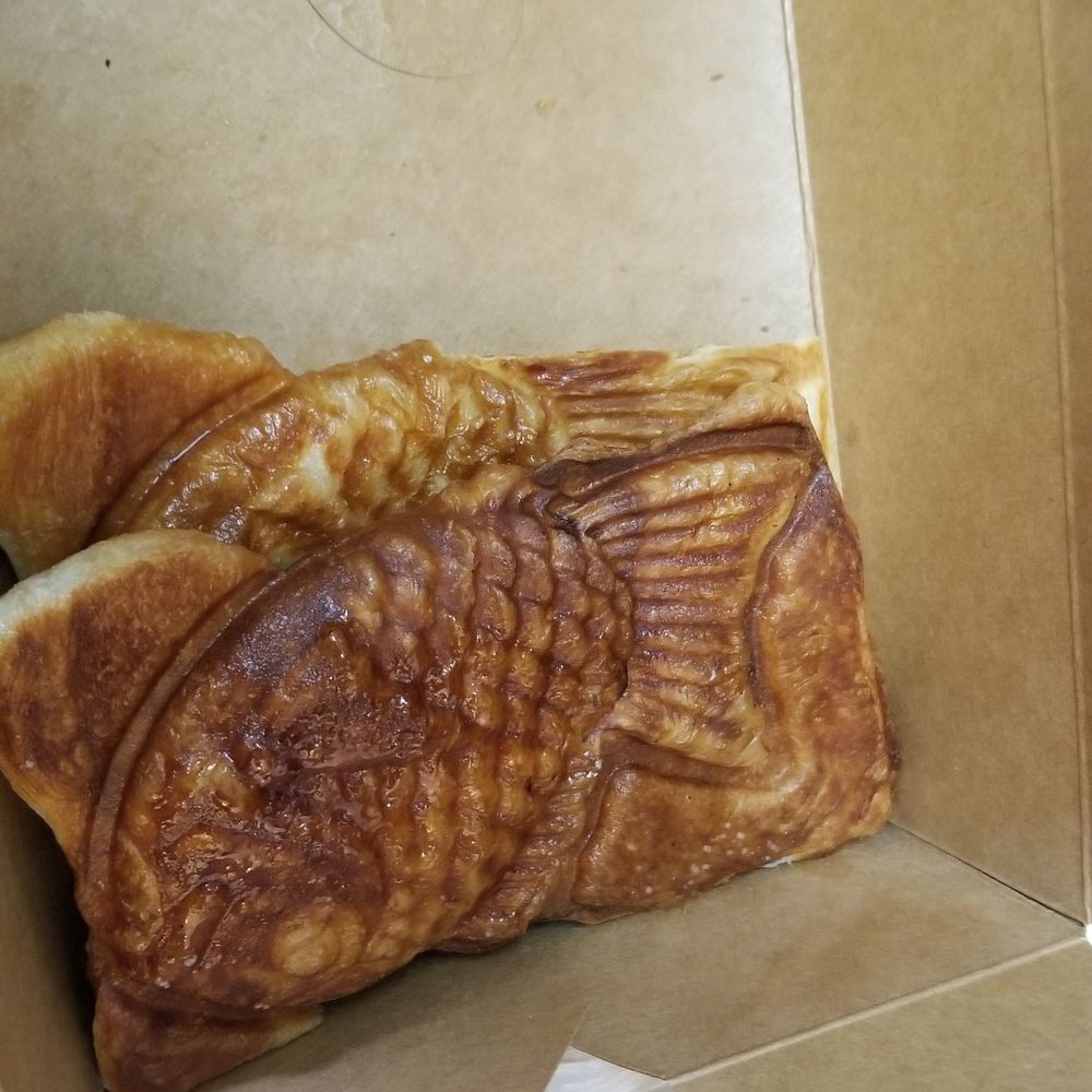 Mochi - Ham/cheese taiyaki and garlic cheese taiyaki outside pic - Ice Cream & Frozen Yogurt Near Me - Irvine, California