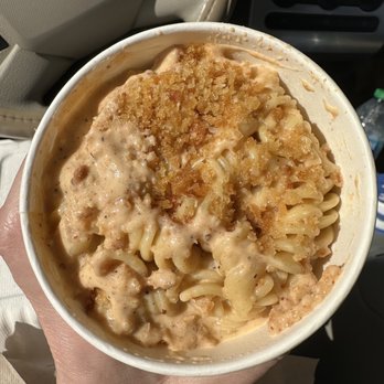 Blue Oak BBQ - Roasted Garlic Mac N Cheese - Barbeque Near Me - New Orleans, Louisiana Blue Oak BBQ - Roasted Garlic Mac N Cheese - Barbeque Near Me - New Orleans, Louisiana
