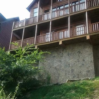 Amazing Views Cabin Rentals - The decks - Vacation Rentals Near Me - Sevierville, Tennessee