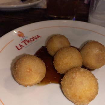 Cafe La Trova - Cocktail Bars Near Me - Miami, Florida