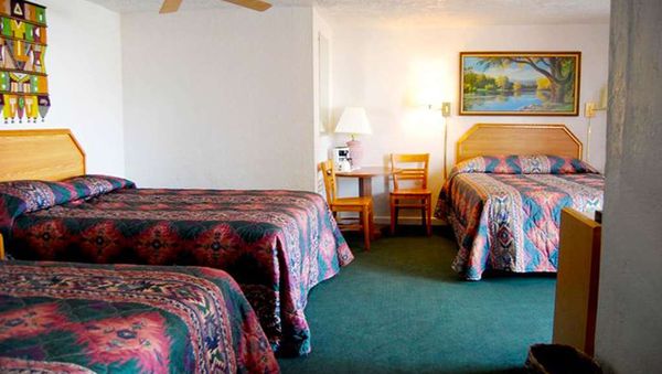 Marianna Inn Panguitch by null