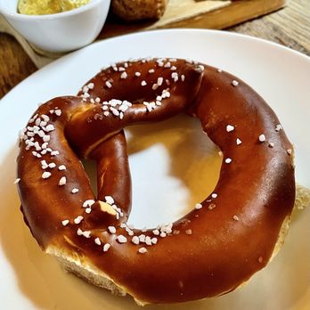 Schloßwirtschaft Schwaige - Pretzel - German Near Me - Munich, BY