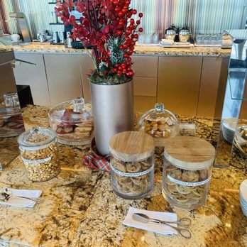Grand Hyatt Manila - Grand Club Lounge snacks - Hotels Near Me - Taguig, NCR