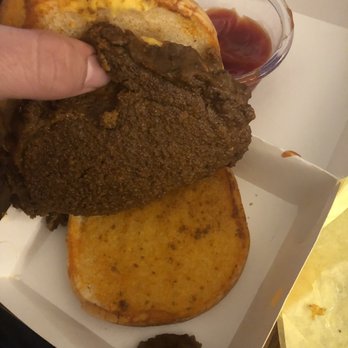 Original Tommy's - Chili on burger so cold it won't even leave the patty - Burgers Near Me - Simi Valley, California Original Tommy's - Chili on burger so cold it won't even leave the patty - Burgers Near Me - Simi Valley, California