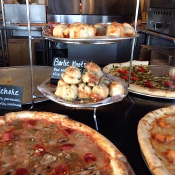 Flippin' Pizza - Garlic knots rock - Pizza Near Me - Vista, California Flippin' Pizza - Garlic knots rock - Pizza Near Me - Vista, California