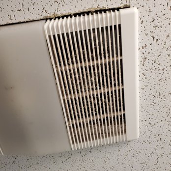 Sandy Shore Motel & Apts - Fan and light in bathroom that hasn't been cleaned in what looks like forever. - Hotels Near Me - Westerly, Rhode Island Sandy Shore Motel & Apts - Fan and light in bathroom that hasn't been cleaned in what looks like forever. - Hotels Near Me - Westerly, Rhode Island