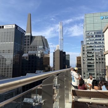 Voco Roofbar - Lounges Near Me - New York, New York Voco Roofbar - Lounges Near Me - New York, New York