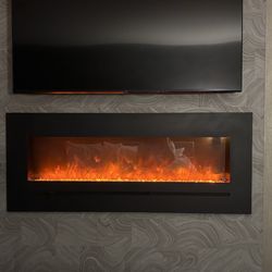 Silver Cloud Hotel - Tacoma Waterfront - Electric fireplace with mood lighting!