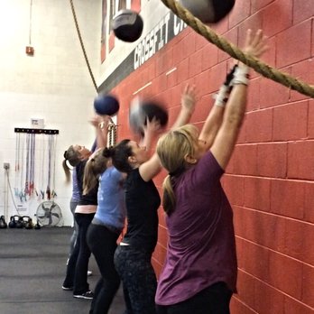 CrossFit Caliber - Interval Training Gyms Near Me - Streamwood, Illinois