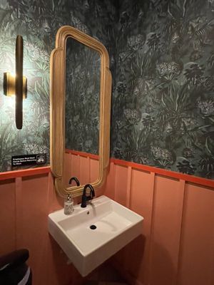 The Emerald Lounge by null