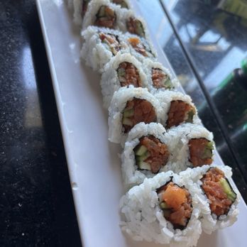 Shiku Sushi - Spicy Tuna Roll and Spicy Yellowtail Roll - Sushi Bars Near Me - La Jolla, California