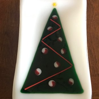 glasshead studio - Glass holiday plate - Art Classes Near Me - Atascadero, California glasshead studio - Glass holiday plate - Art Classes Near Me - Atascadero, California