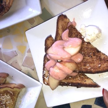 Batter & Berries - Specialty peach French toast - Breakfast & Brunch Near Me - Chicago, Illinois