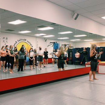 Battle Woman Self-Defense - Self-defense Classes Near Me - Boulder, Colorado Battle Woman Self-Defense - Self-defense Classes Near Me - Boulder, Colorado