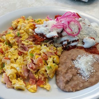 Danny Boy's - Huevos a la Mexicana con Jamón y Chilaquiles - Mexican Near Me - Chula Vista, California Danny Boy's - Huevos a la Mexicana con Jamón y Chilaquiles - Mexican Near Me - Chula Vista, California