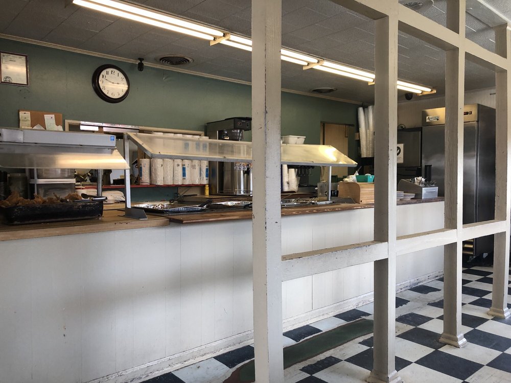 Ernie's Restaurant Logo