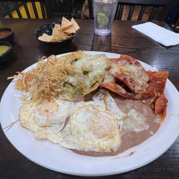 L & J Cafe - Combo Chilaquiles Breakfast - Mexican Near Me - El Paso, Texas L & J Cafe - Combo Chilaquiles Breakfast - Mexican Near Me - El Paso, Texas