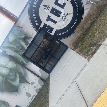 Bear's Smokehouse - Barbeque Near Me - New Haven, Connecticut