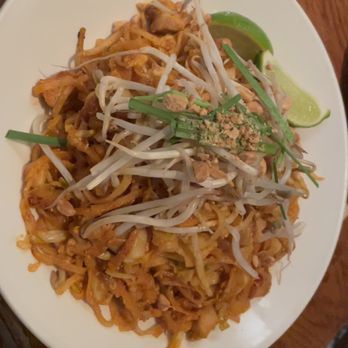 Star Noodle - Pad Thai - Asian Fusion Near Me - Lahaina, Hawaii