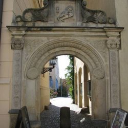 Stiftung Leucorea - Der sehenswerte mittelalterliche Eingang zum Leucorea-Hof.