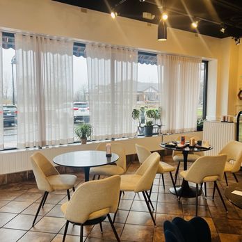 Odeo Cafe - Patisserie/Cake Shop Near Me - Algonquin, Illinois