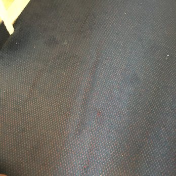 Super 8 by Wyndham Middletown - Lifting musty carpet - Hotels Near Me - Middletown, New York