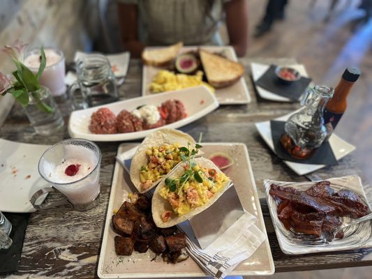 Yaz's Table Breakfast & Brunch by null