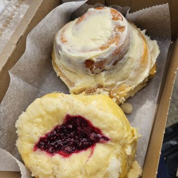 Pop's Bun Shop - Bakeries Near Me - Philadelphia, Pennsylvania Pop's Bun Shop - Bakeries Near Me - Philadelphia, Pennsylvania