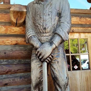 Camp 18 Restaurant - Logger carving - American Near Me - Seaside, Oregon
