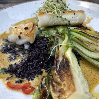 The Raymond 1886 - Sea bass- beautifully cooked - New American Near Me - Pasadena, California