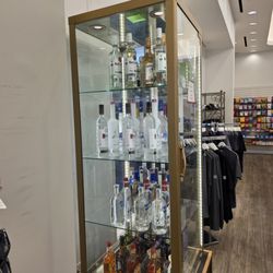 Les Necessites