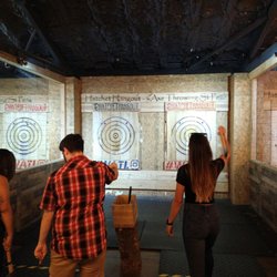 Hatchet Hangout - Axe Throwing St Pete