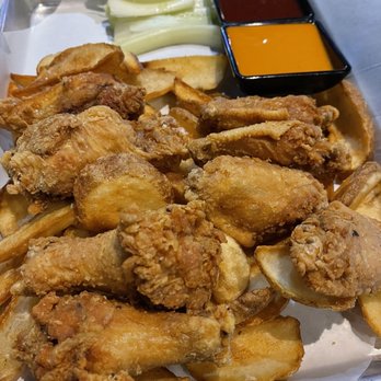 Chicago Street Pour House - New American Near Me - Elgin, Illinois
