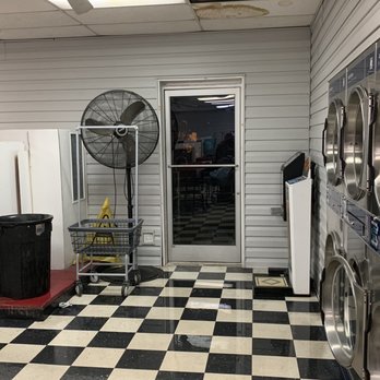 Wash Tub Lavanderia - Laundromat Near Me - Jamestown, North Carolina Wash Tub Lavanderia - Laundromat Near Me - Jamestown, North Carolina