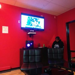 Royal Family Smoke Shop and Lounge