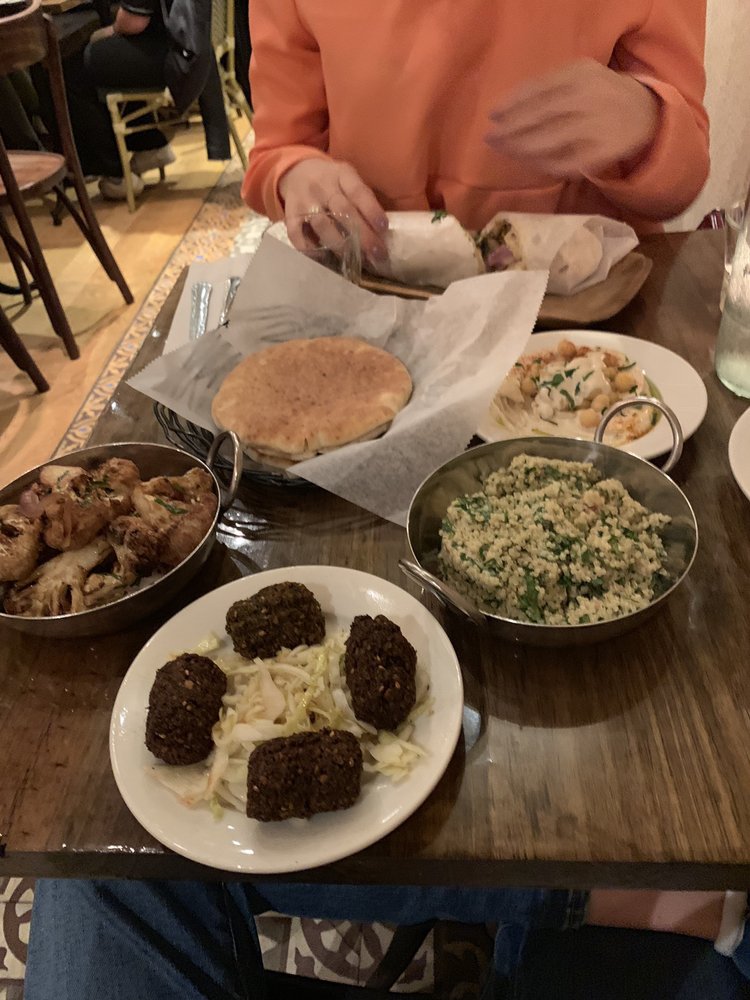 Free Hummus Mezze When You Check In 19 For Falafel Quinoa